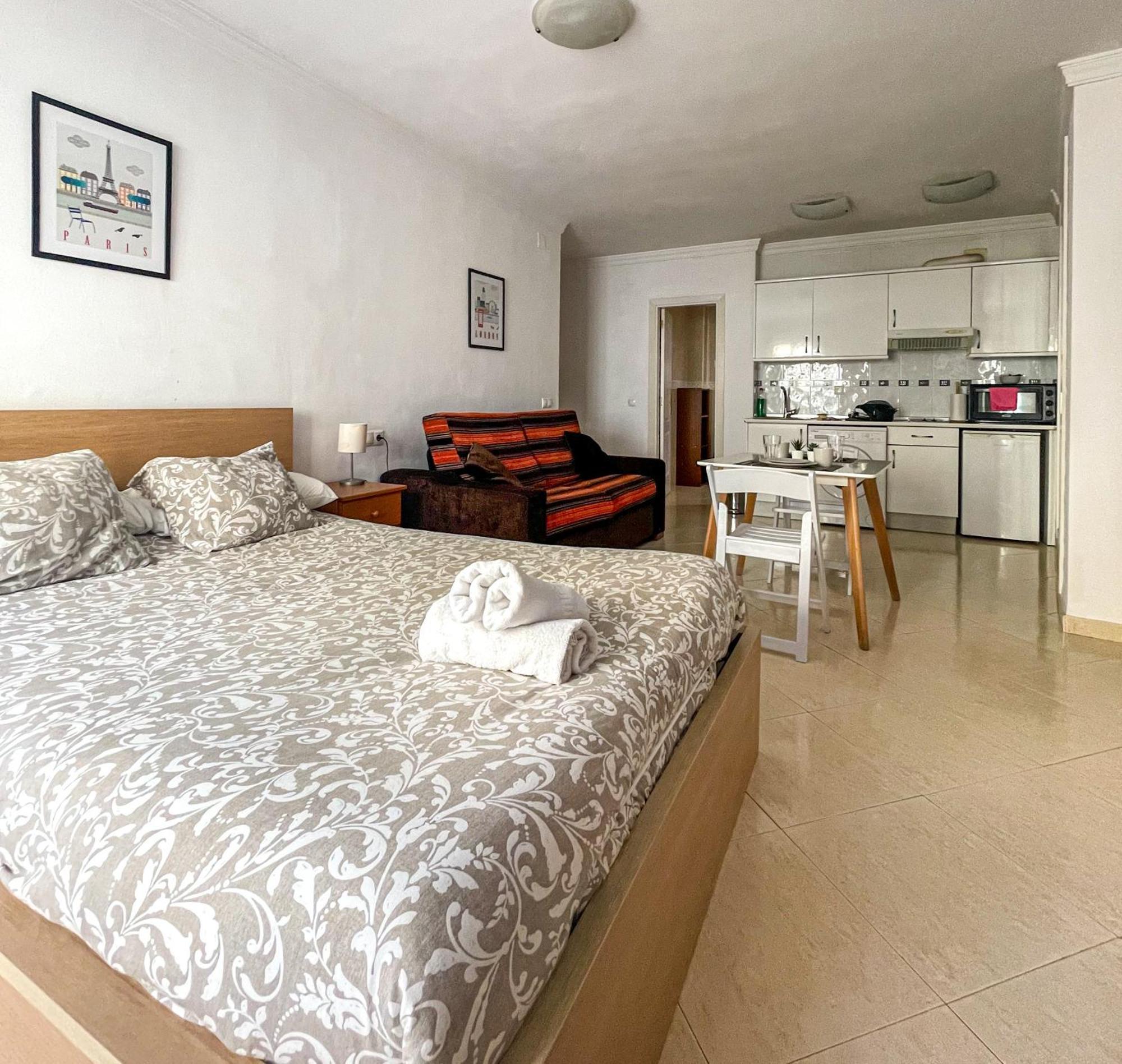 Estudio In City Center Malaga! Buitenkant foto